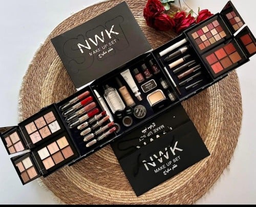 بوكس مكياج كامل من ريل بيوتي