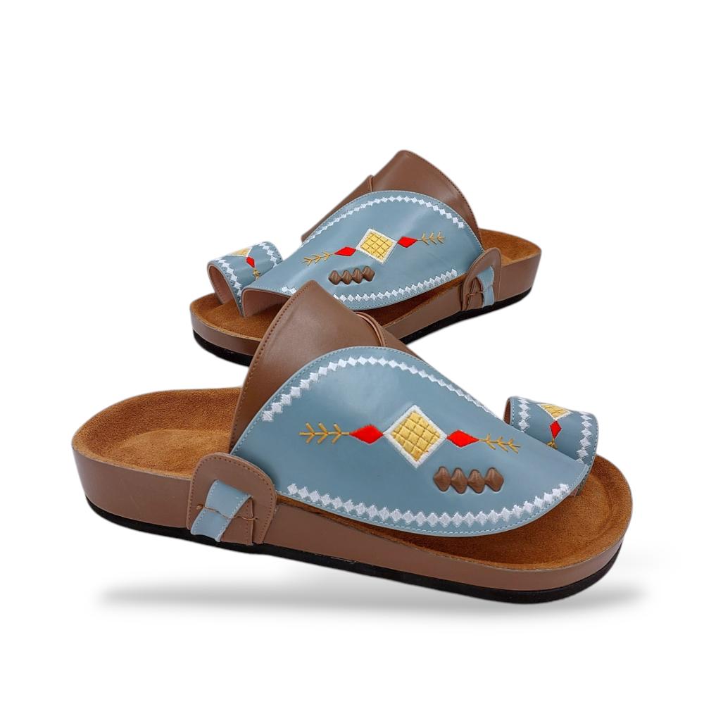 حذاء شرقي طبي مطرز  سماوي