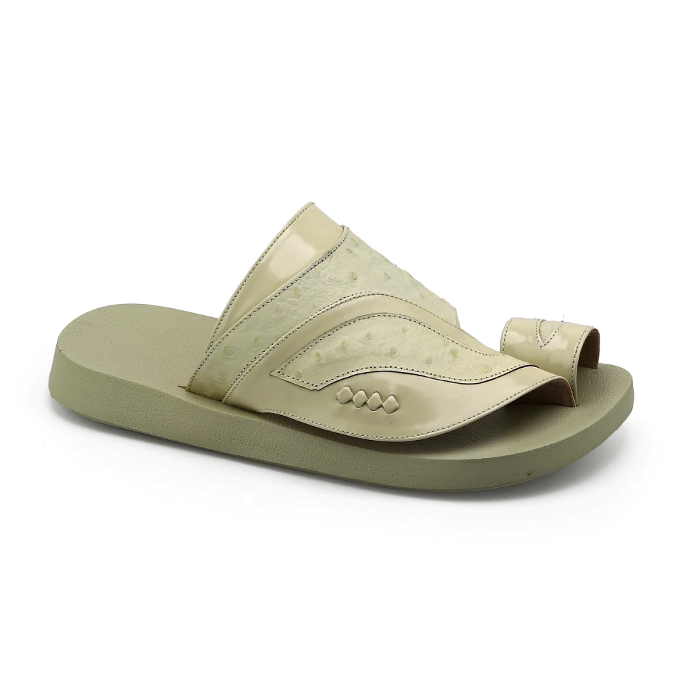 حذاء شرقي بيج  نقش جلد النعام