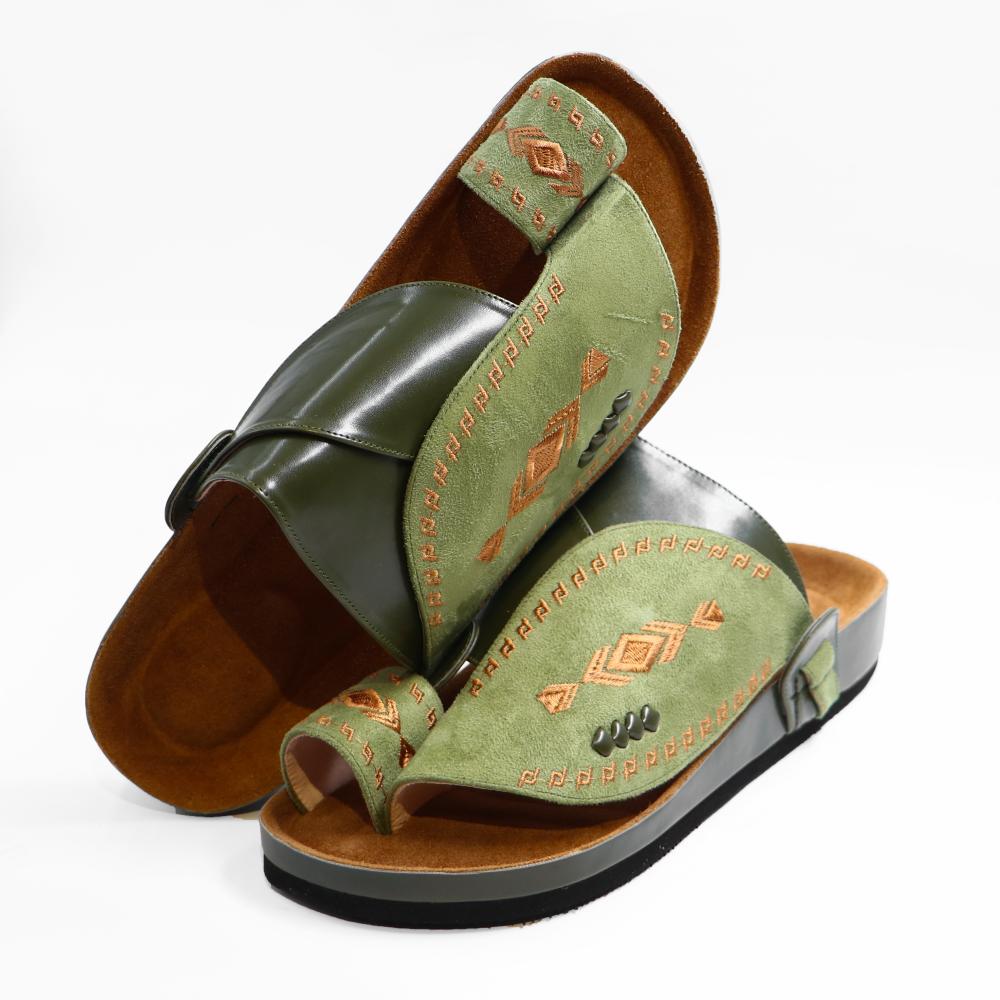 حذاء شرقي طبي مخمل زبتي