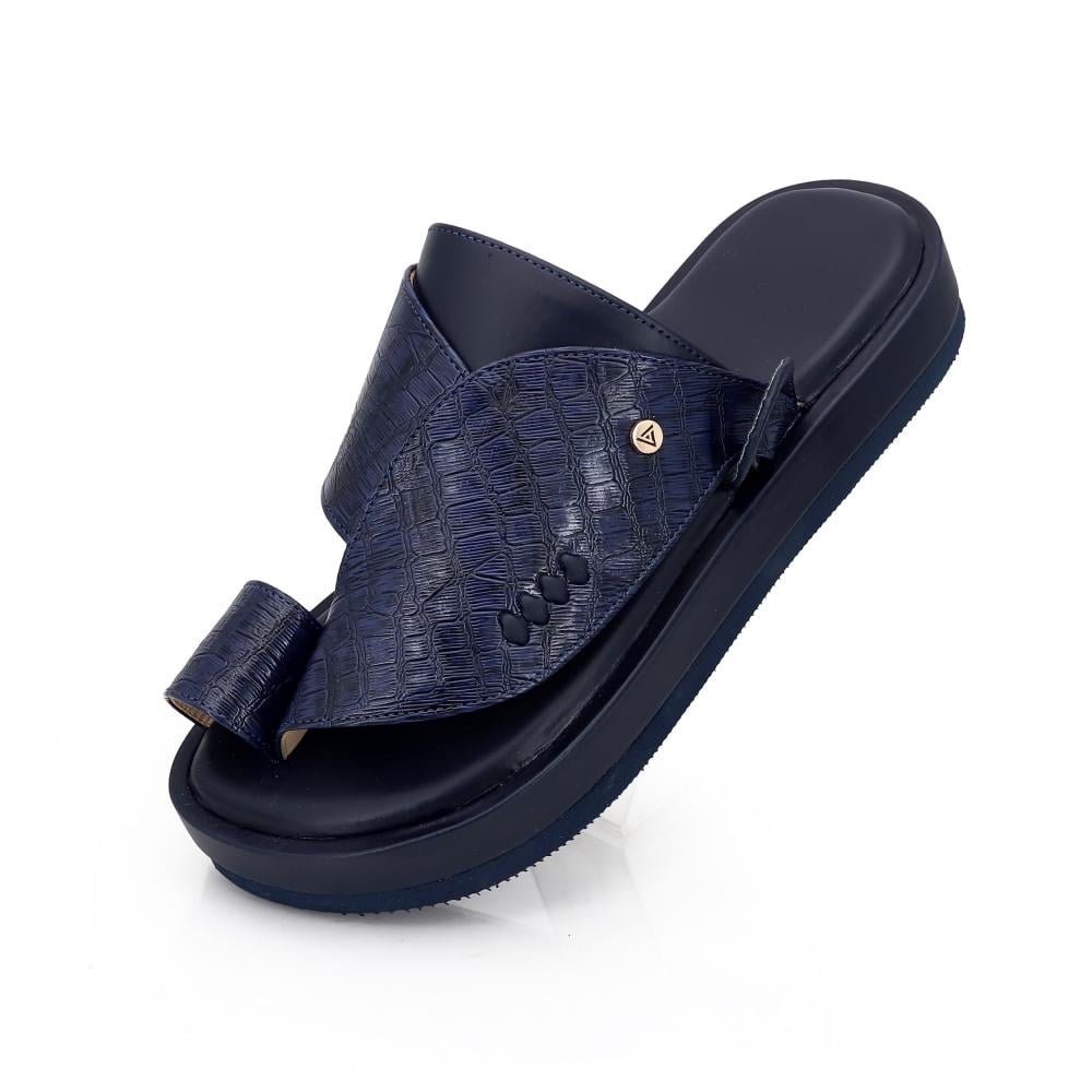 حذاء شرقي كحلي