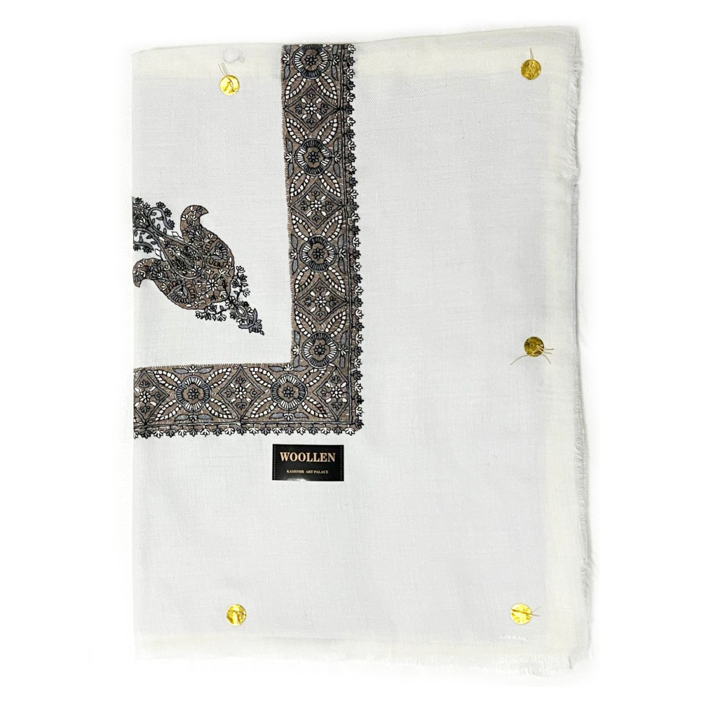 شال صوف كشميري نقش بني وخلفية بيضاء