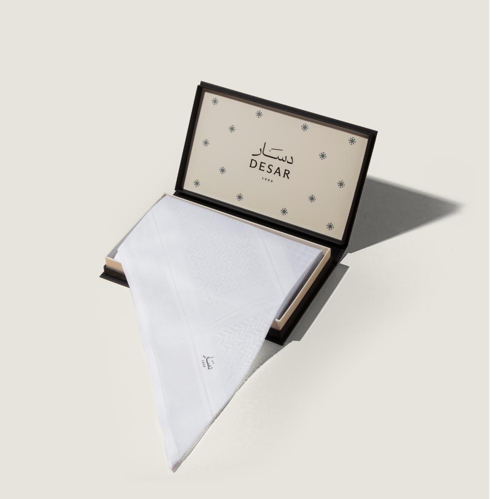 شماغ ديسار الابيض بلس 2025