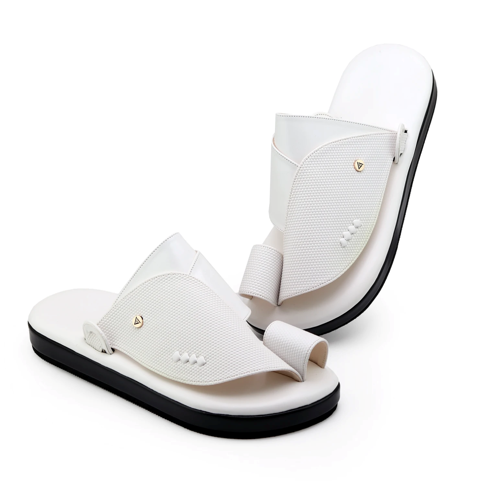 حذاء شرقي تلبيس ابيض