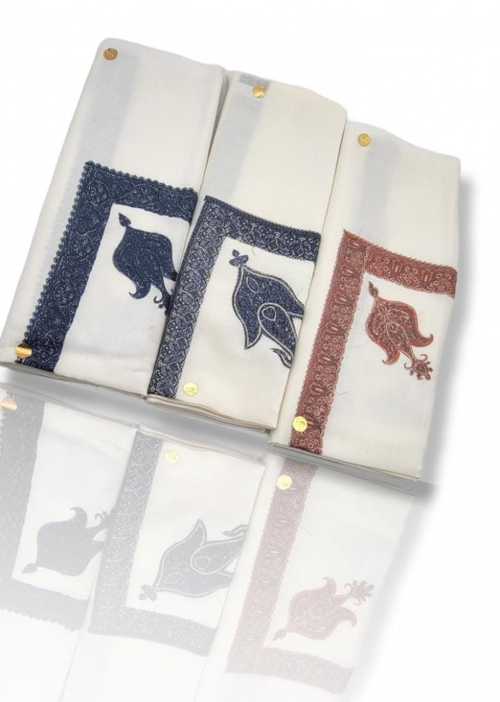 شال كشميري ترمه نقشه الوان مختلفه خلفيه بيج الحبه