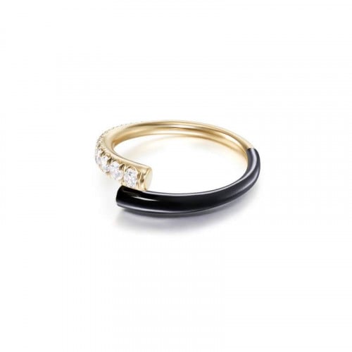 Black ring