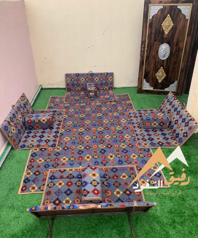 طقم الجلسة 8 اشخاص سوري رصاصي