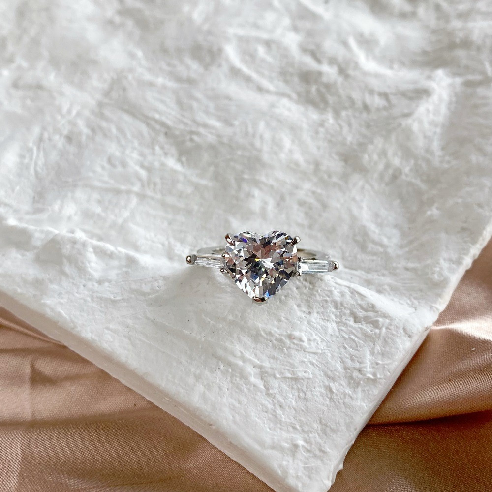 Diamond heart CZ ring