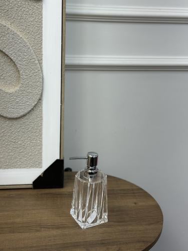 منظم صابون اكريليك