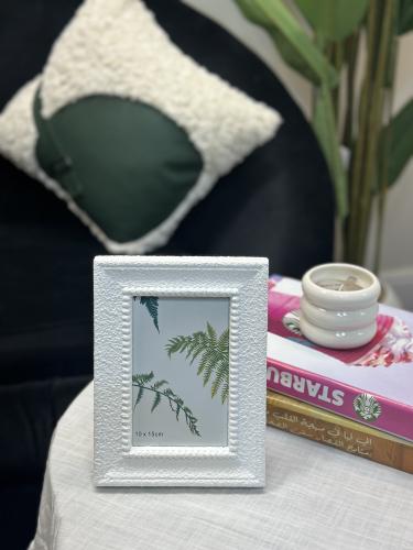 اطار صورة ابيض باستاند