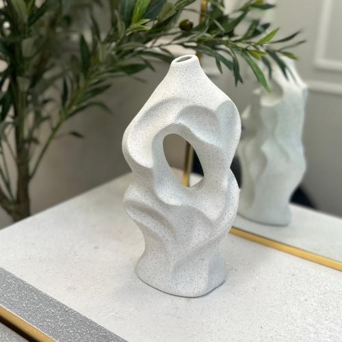 فازة سيراميك ابيض