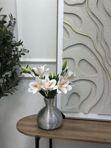 فازة زجاج فضي