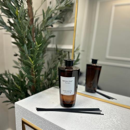 فواحة معطرة مع اعواد موزعة - سعة 480مل