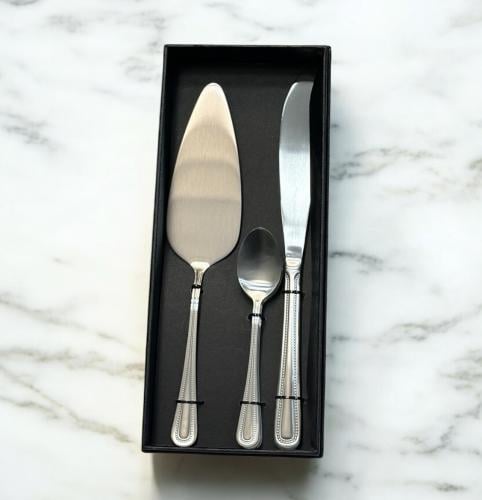 بكج طقم قطاعة كيك مع 6ملاعق حلا