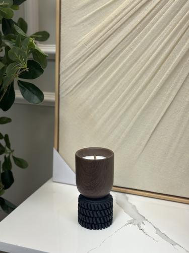 شمعة معطره بقالب رخام