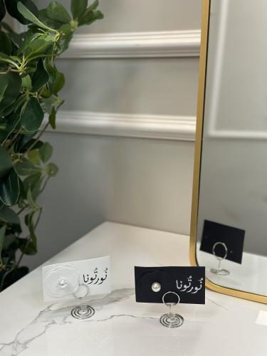 استاند كرت فضي مع الكرت