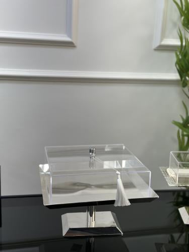 استاند تقديم فضي بغطاء