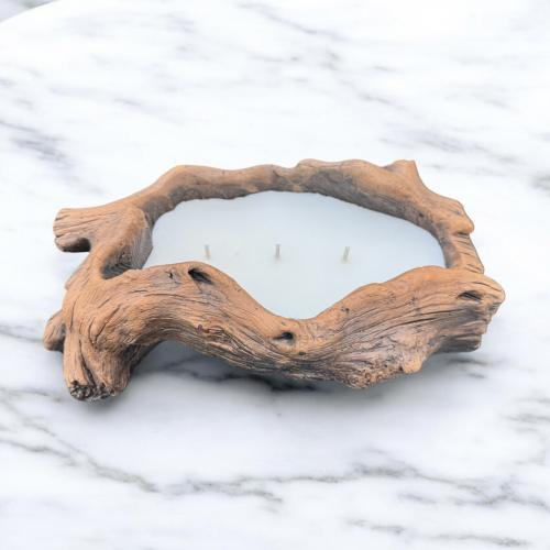 شمعة الهبه معطرة بقالب خشب