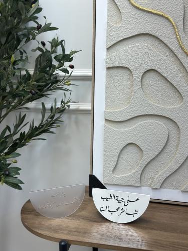 استاند اكريليك