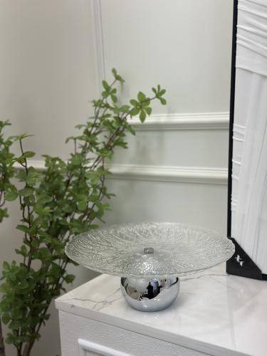 صحن تقديم بقاعده فضي