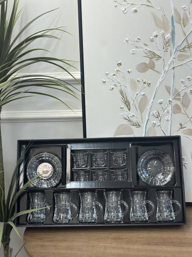 طقم كاسات وفناجيل 18 قطعة