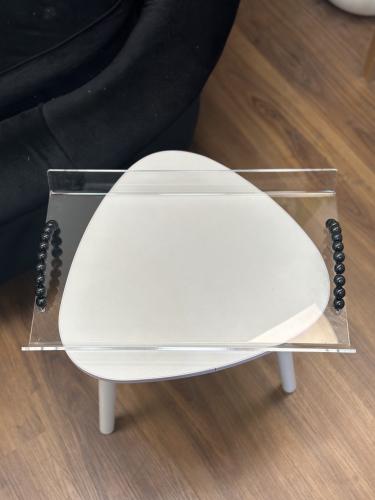 تيباسي تقديم اكريليك