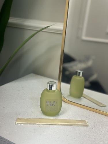 فواحة معطره مع اعواد - رائحة اللافندر
