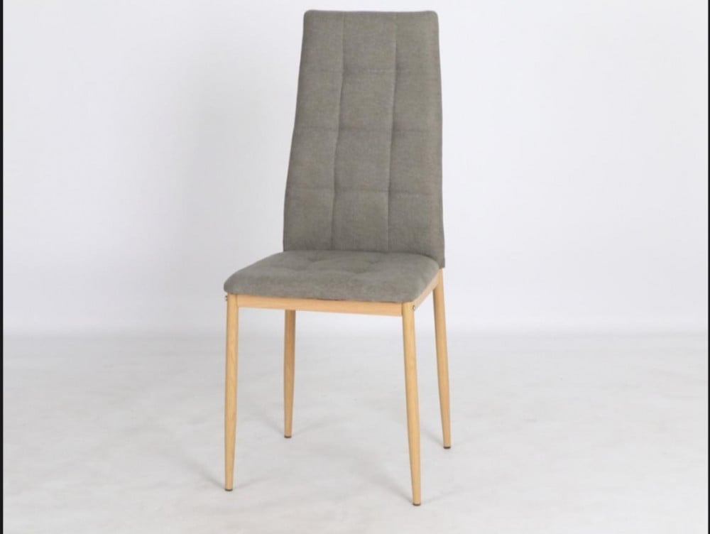 كراسي بظهر طويل