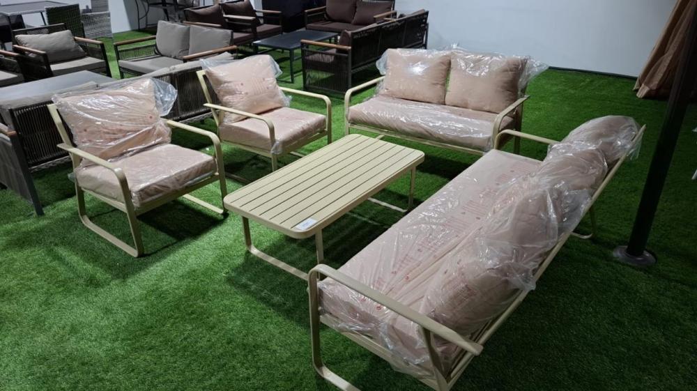 كنب جلسات خارجية  7 اشخاص الوان عصرية