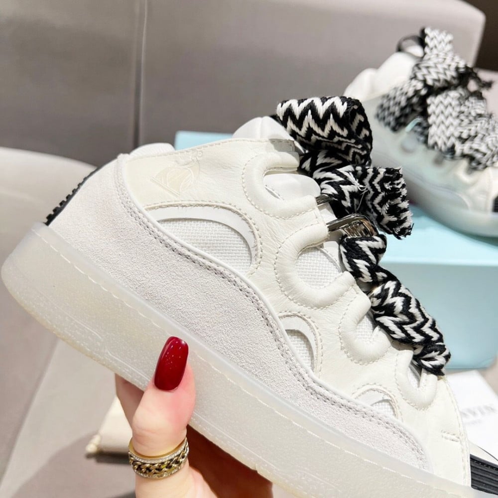 Lanvin curb