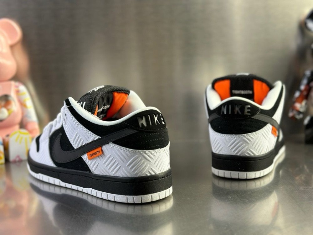 Nike SB Dunk Low x TIGHTBOOTH 'White Black' - Titanium Sneakers Nike SB Dunk Low x TIGHTBOOTH 'White Black' - Titanium Sneakers