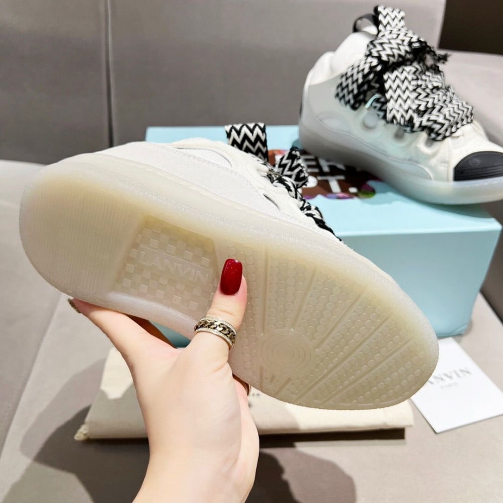 Lanvin curb