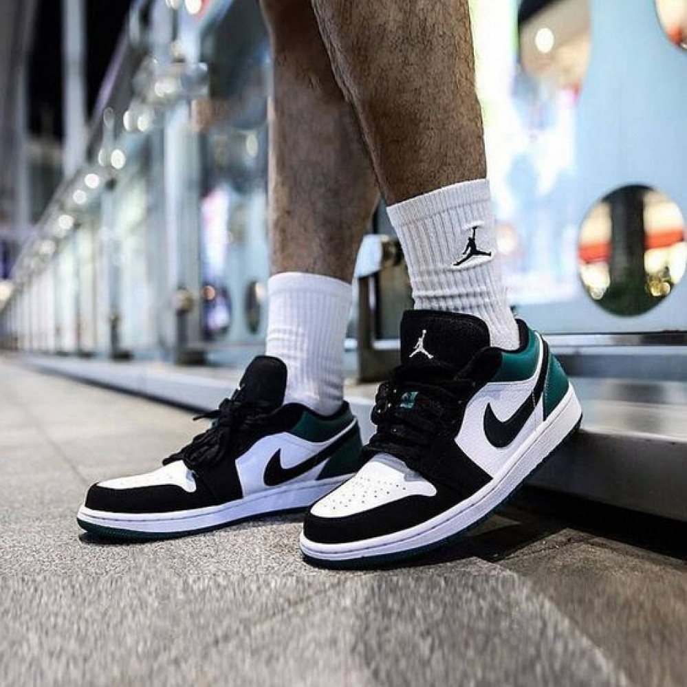 Nike mystic green 2025