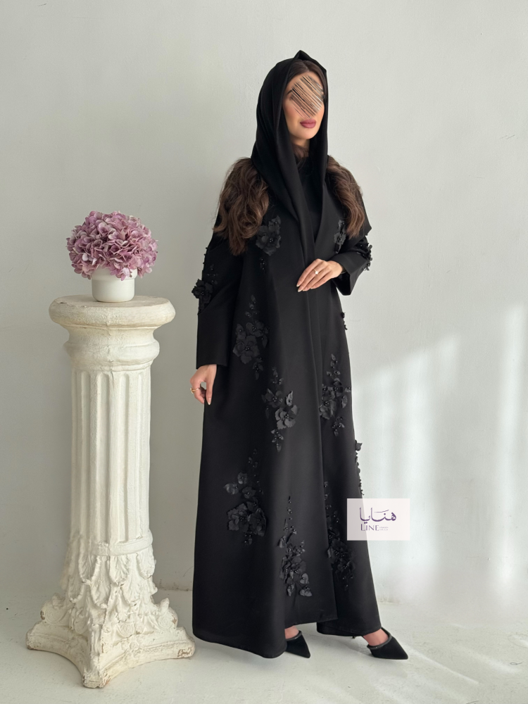 عباية انجاز قماش كريب الاناقة مزين بورد