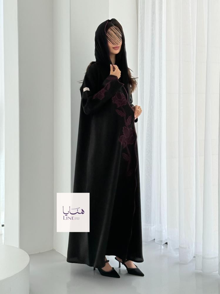 عباية الفارقه بقماش كريب كتان تطريز عنابي