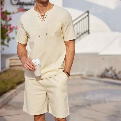 طقم رجالي صيفي بطابع الشارع (Streetwear)