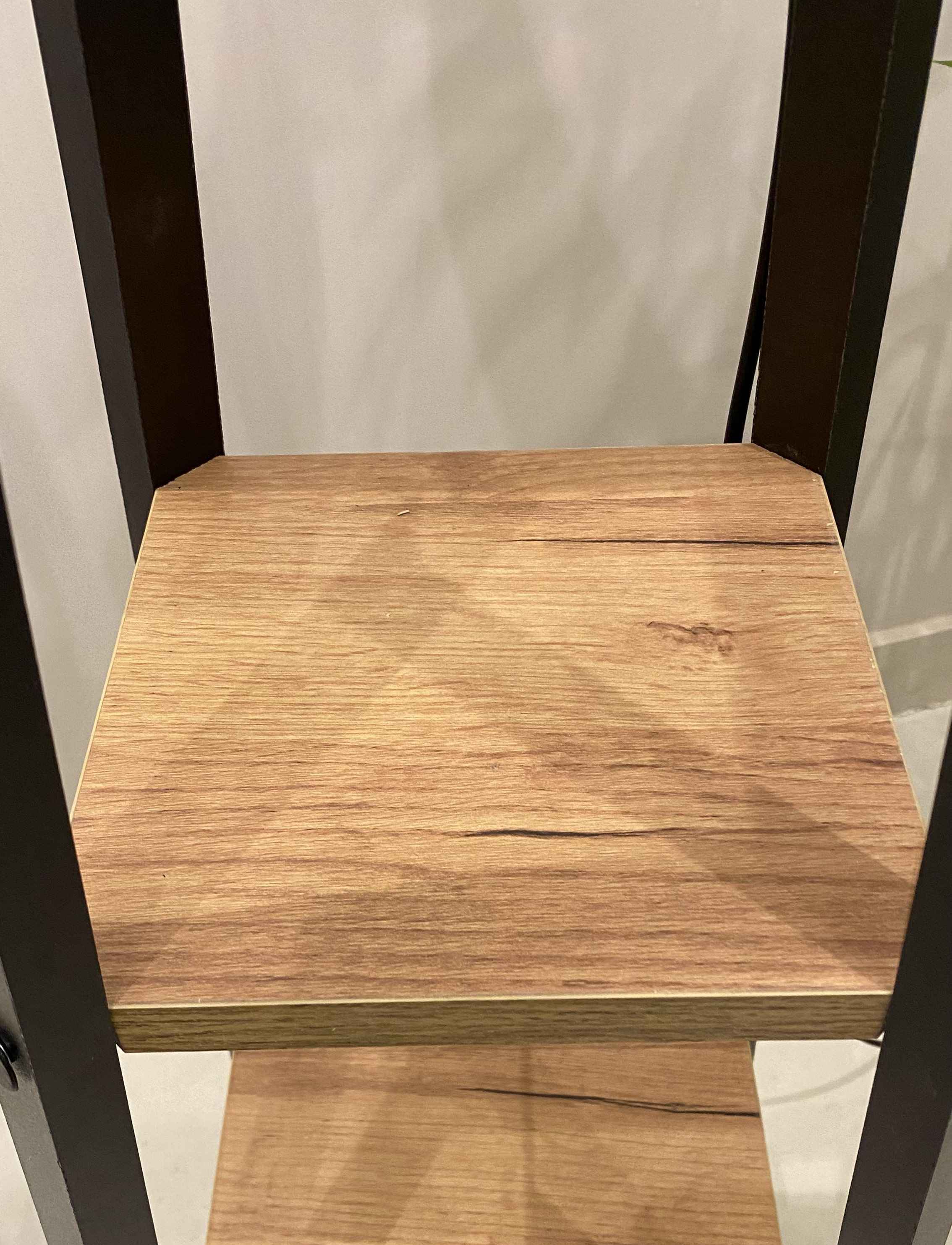 أباجورة أرضية خشب بتصميم هرمي مزودة برفوف - باللون الاسود والبني 150 سم