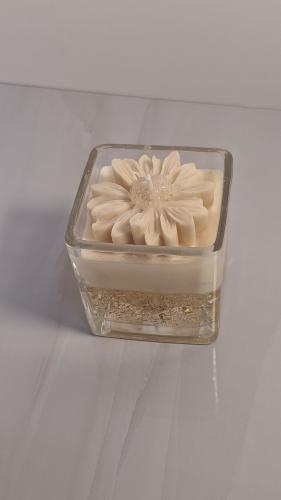 شمعة معطرة