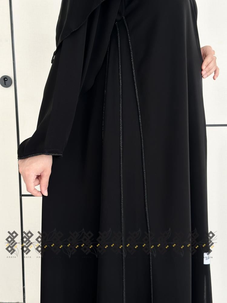 عباية شيك خرز لاطلاله مثاليه