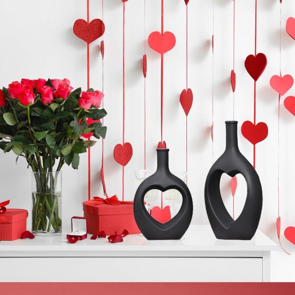 طقم فازات سيراميك  2 قطعة قلب ، لون أسود ، 28 سم و22 سم