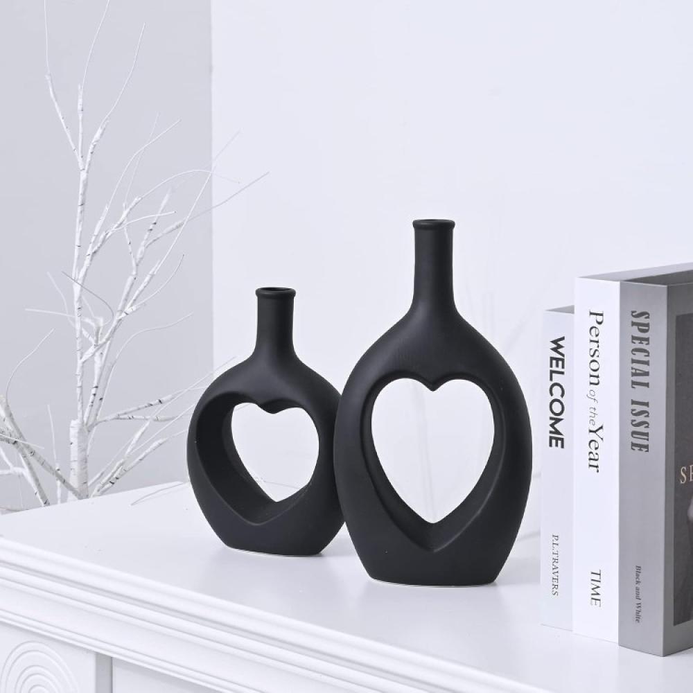 طقم فازات سيراميك  2 قطعة قلب ، لون أسود ، 28 سم و22 سم
