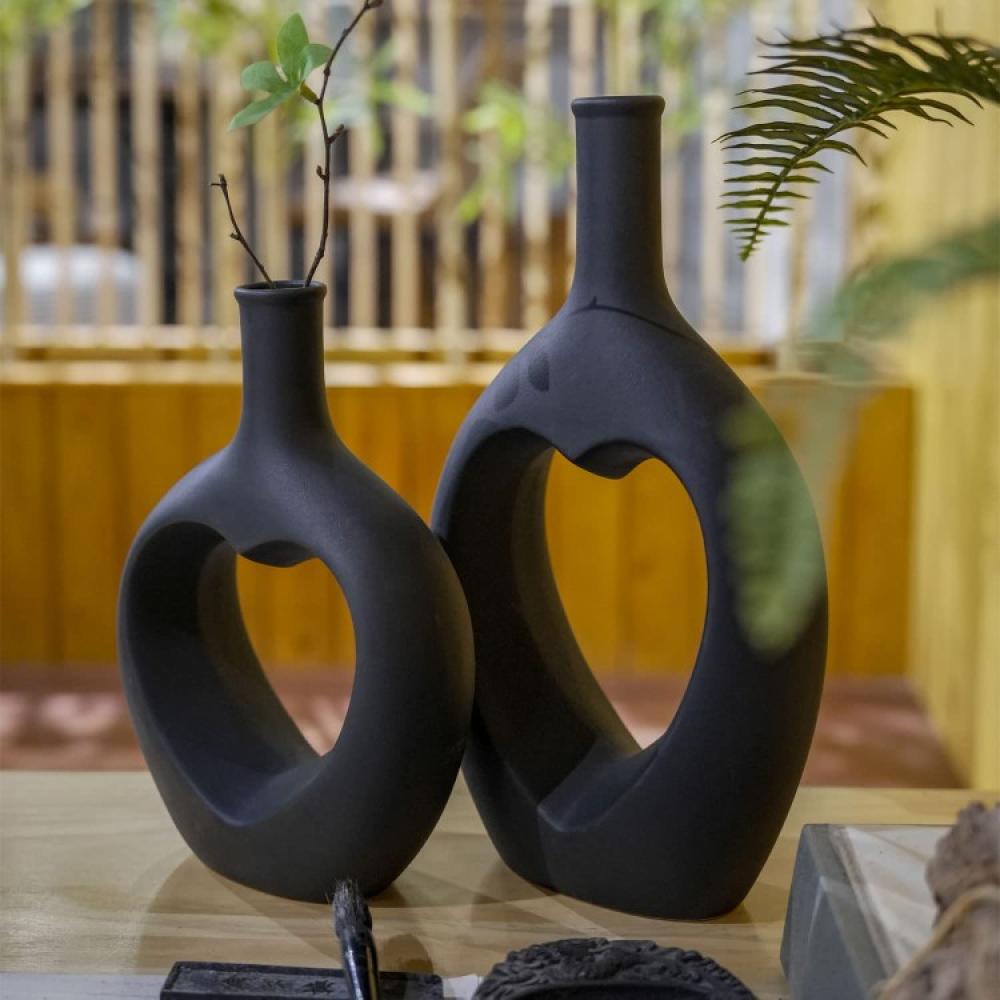 طقم فازات سيراميك  2 قطعة قلب ، لون أسود ، 28 سم و22 سم