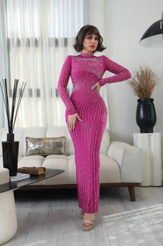 فستان ماسك بكرستال فوشيا مطرز