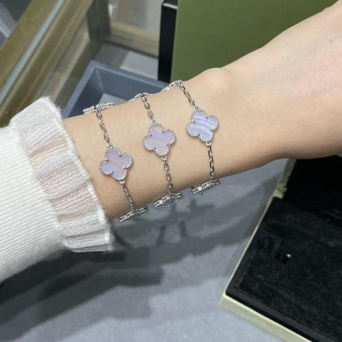 ‏VanCleefArpels