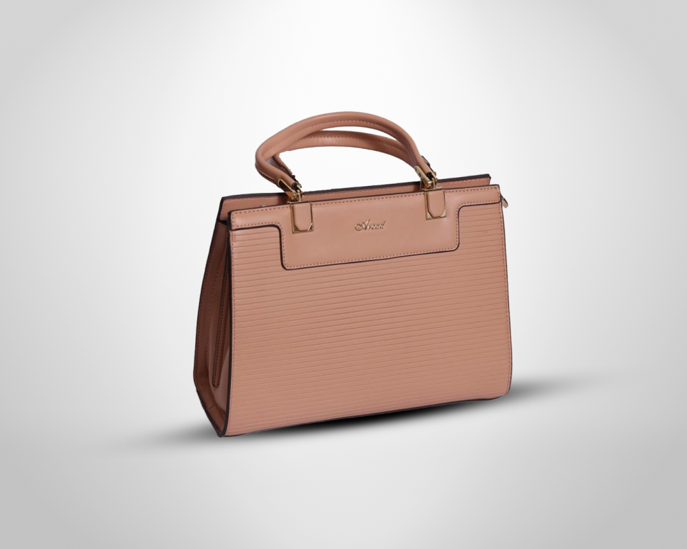 شنطة يد حريمى وسط تجمع بين العصرية والفخامة في تصميم واحد - 38004 شنطة يد حريمى وسط تجمع بين العصرية والفخامة في تصميم واحد - 38004