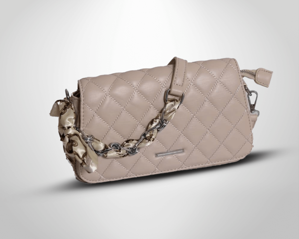 حقيبة صغيرة مضلعة مزودة بحزام معدني - D82305 حقيبة صغيرة مضلعة مزودة بحزام معدني - D82305