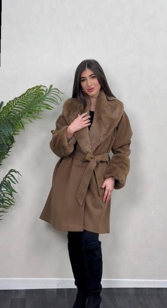 جاكيت أنيق بفروه فاخر