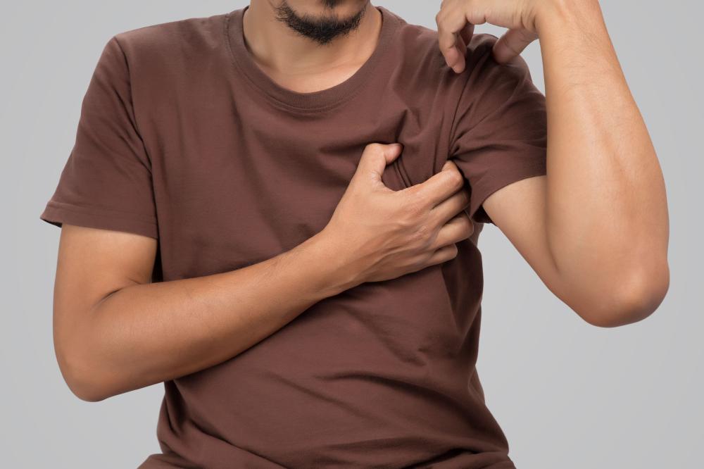لماذا يسبب مزيل العرق تهيجًا أو حكة؟