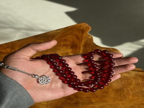 سبحة بكلايت - حمراء على عنابي