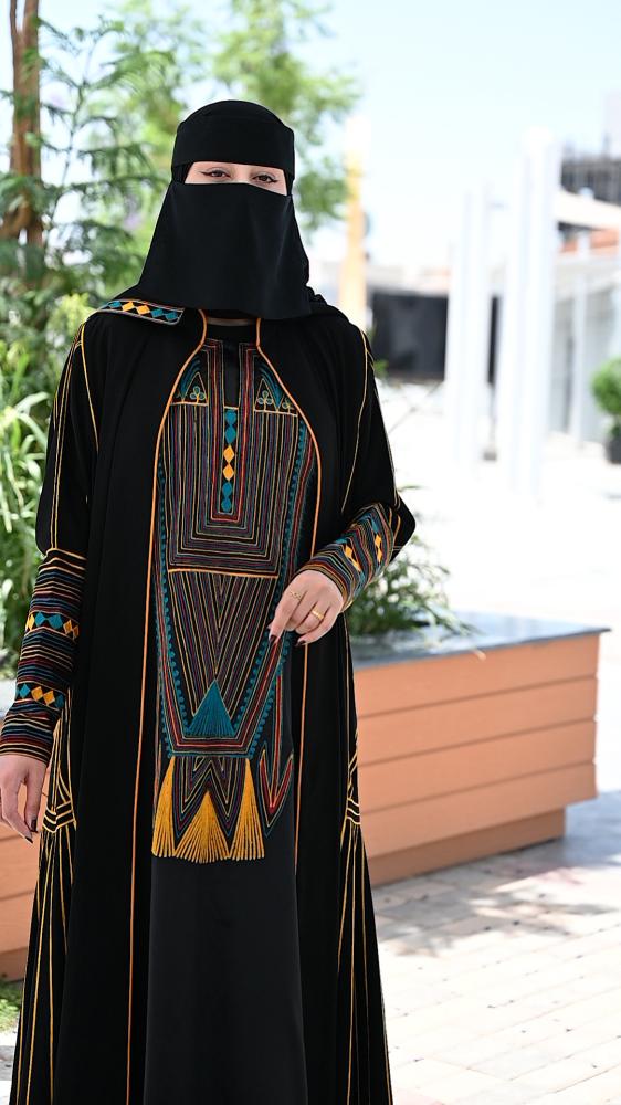 عباية أصالة القماش كريب كوري +طرحة مطرزة+فستان داخلي تفتة مطرز  C101